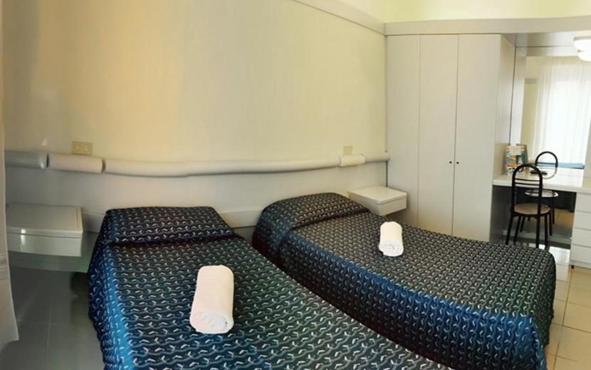 Hotel Nives Riccione Szoba fotó